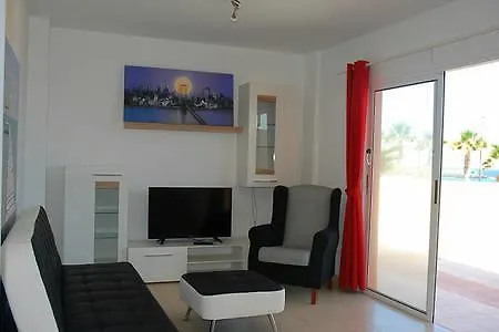 Апартаменты Front Beach, 4 People, Free Wifi *