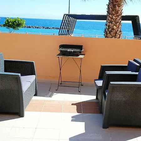 Front Beach, 4 People, Free Wifi * Пуэртито-де-Гуимар